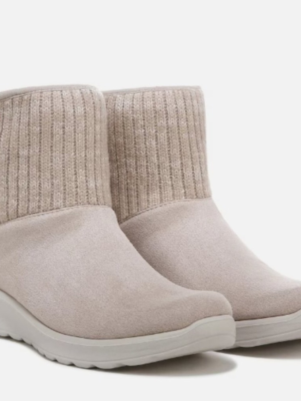 BZees Gloria Beige Knit-Cuff Ankle Bootie’s, Size 9 (Wide)